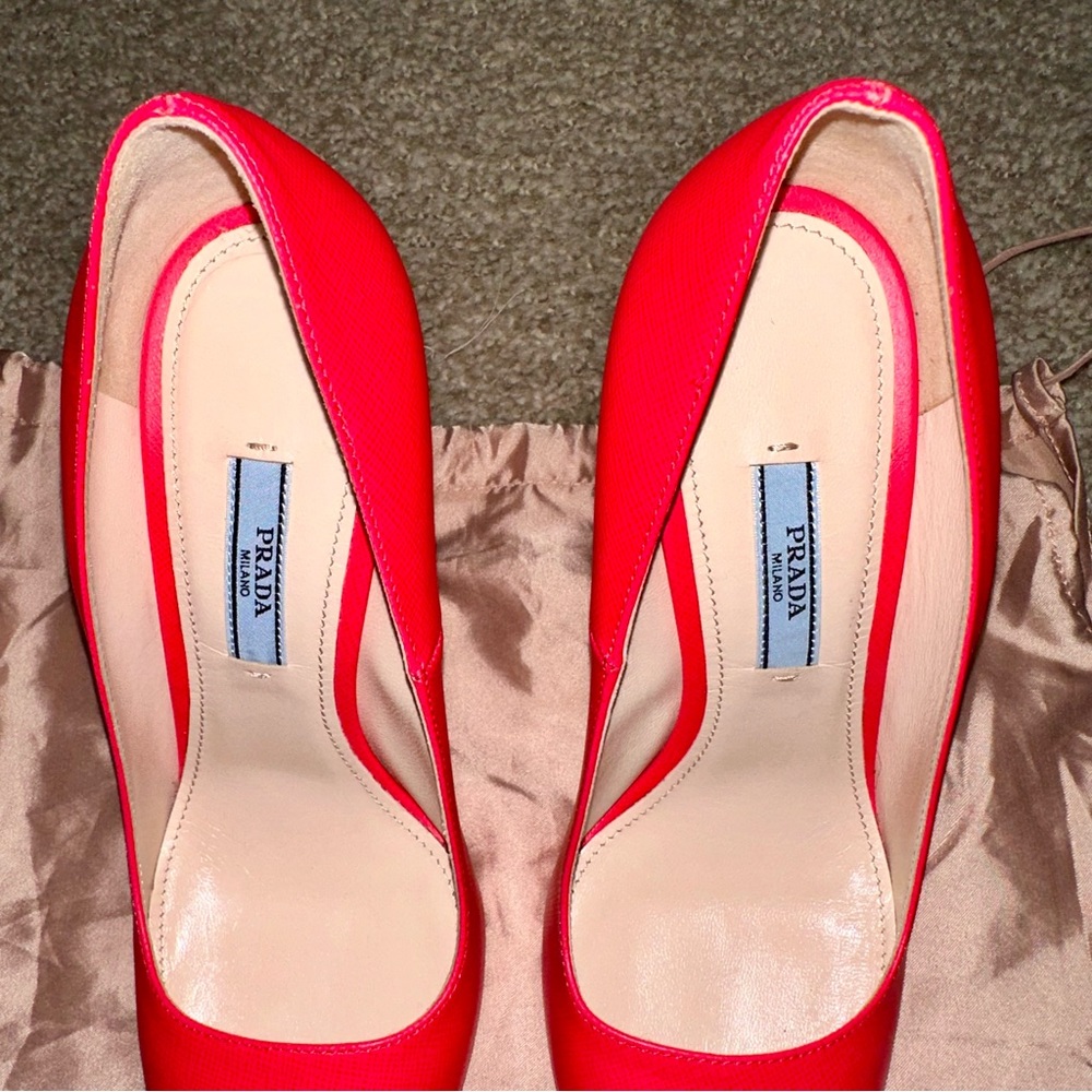 PRADA Leather Pumps - Picture 10 of 16